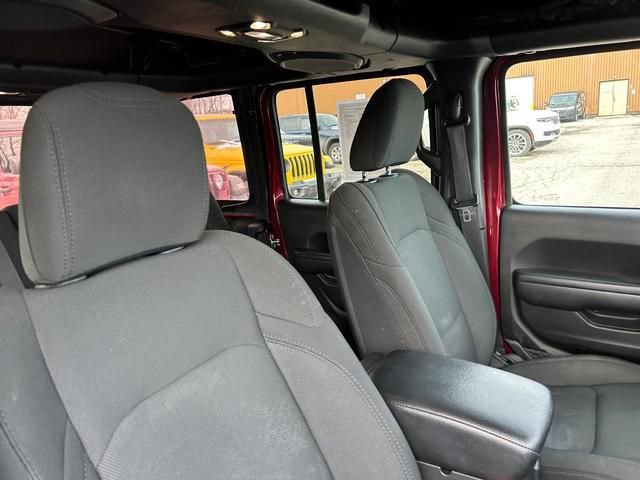 Used 2021 Jeep Wrangler Unlimited Sport image 32