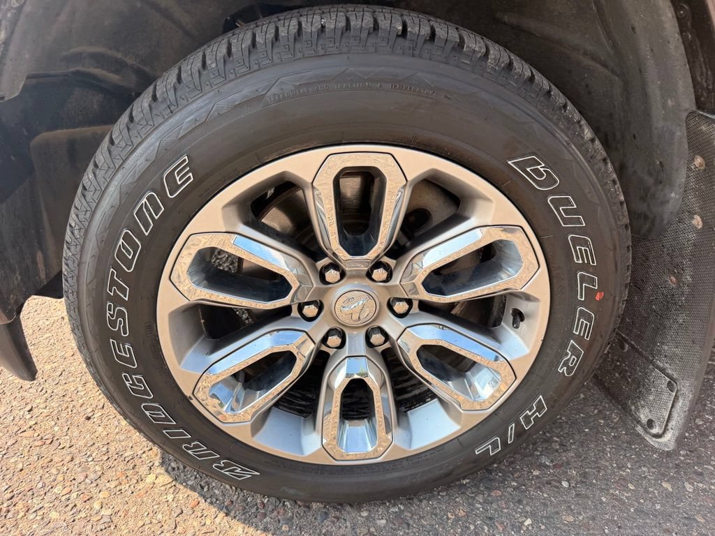 Used 2019 RAM 1500 Laramie AWD/4WD image 21