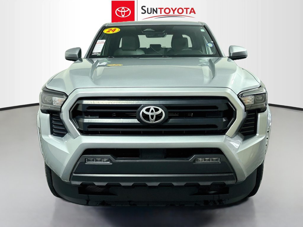 Used 2024 Toyota Tacoma SR5 AWD/4WD image 8