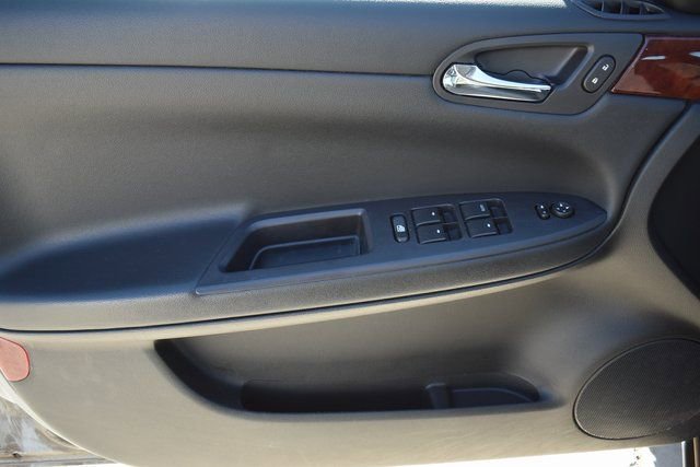Used 2007 Chevrolet Impala LT image 11