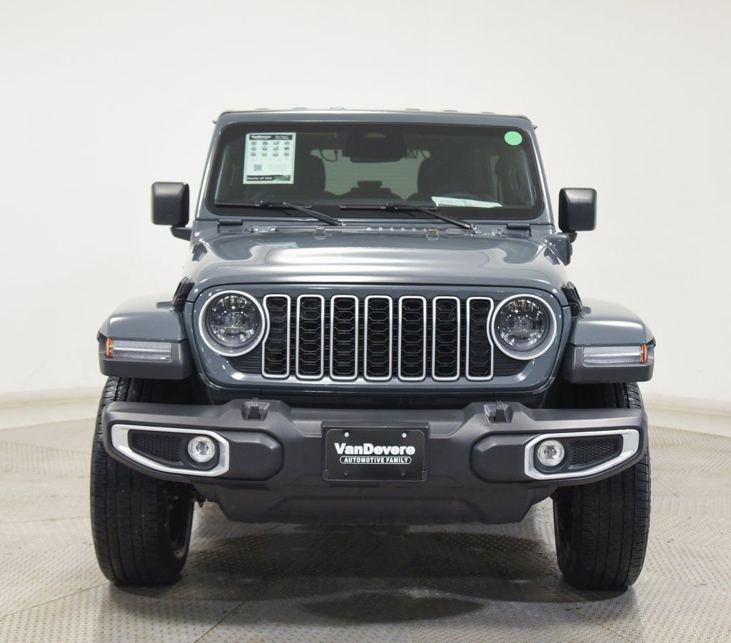 Used 2025 Jeep Wrangler Unlimited Sahara image 9