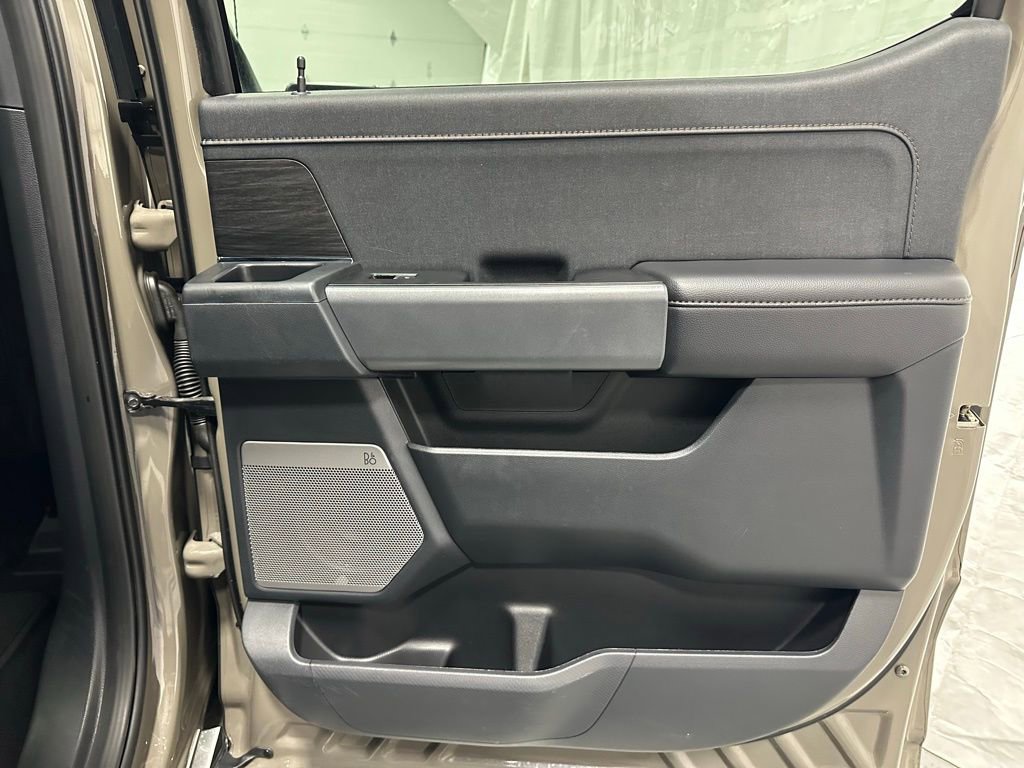 Used 2025 Ford F150 Lariat w/ Equipment Group 501A Mid AWD/4WD image 51