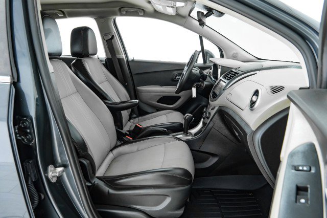 Used 2016 Chevrolet Trax LT w/ LT Convenience Package image 30