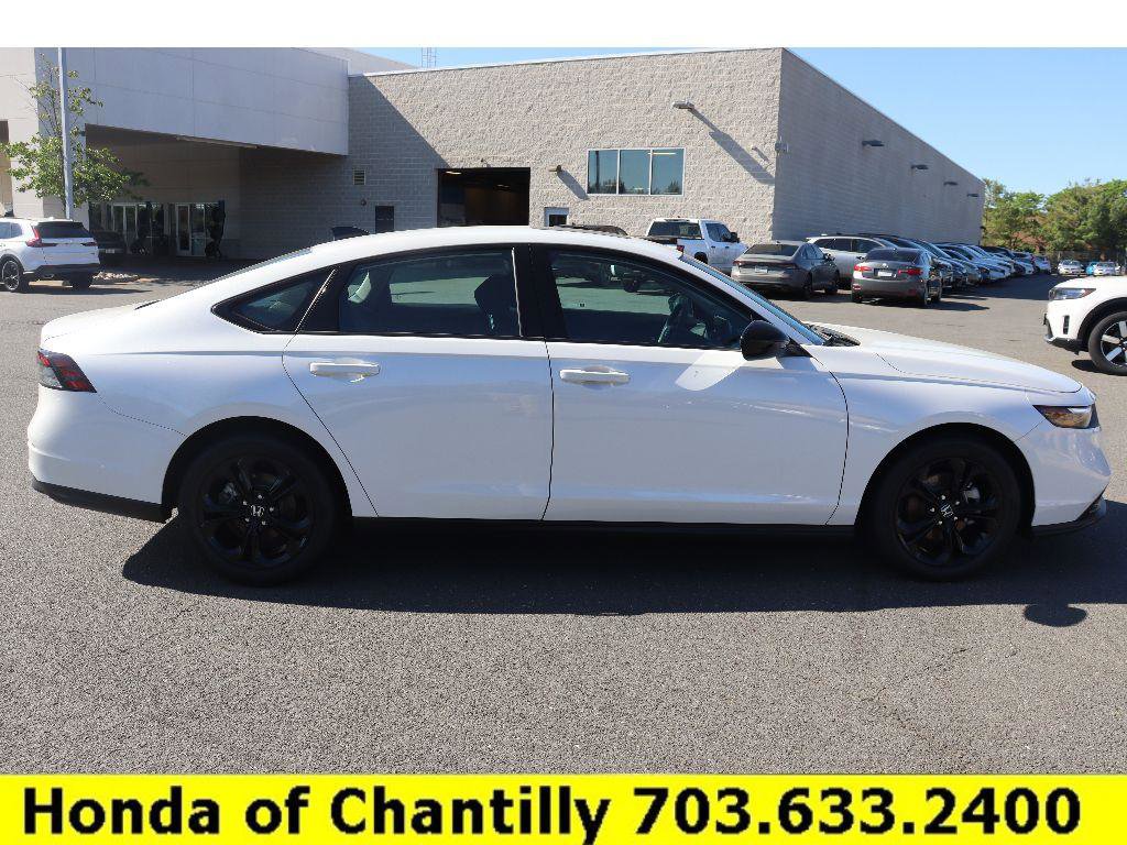 Certified 2025 Honda Accord SE image 8