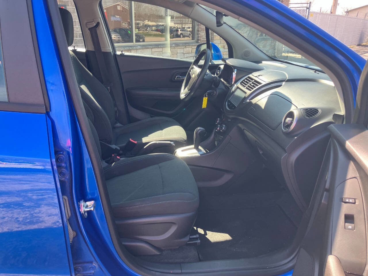 Used 2015 Chevrolet Trax LS w/ LPO, Protection Package FWD image 14