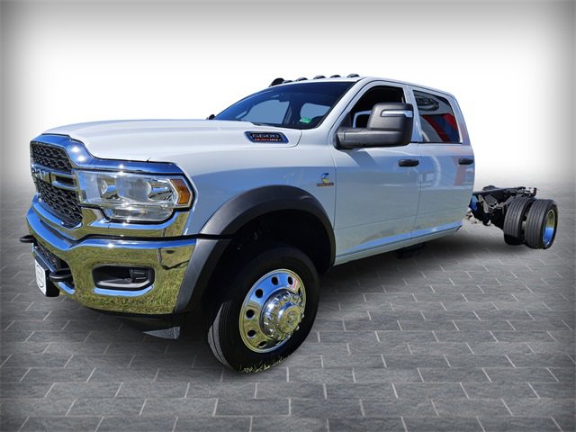 Used 2024 RAM 5500 Tradesman w/ Chrome Appearance Group image 3