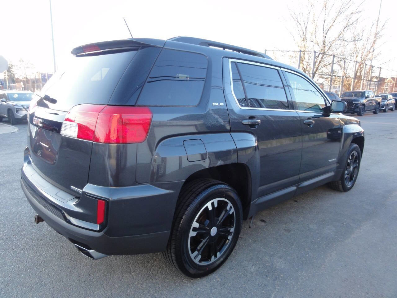 Used 2017 GMC Terrain SLE w/ Nightfall Package AWD/4WD image 3