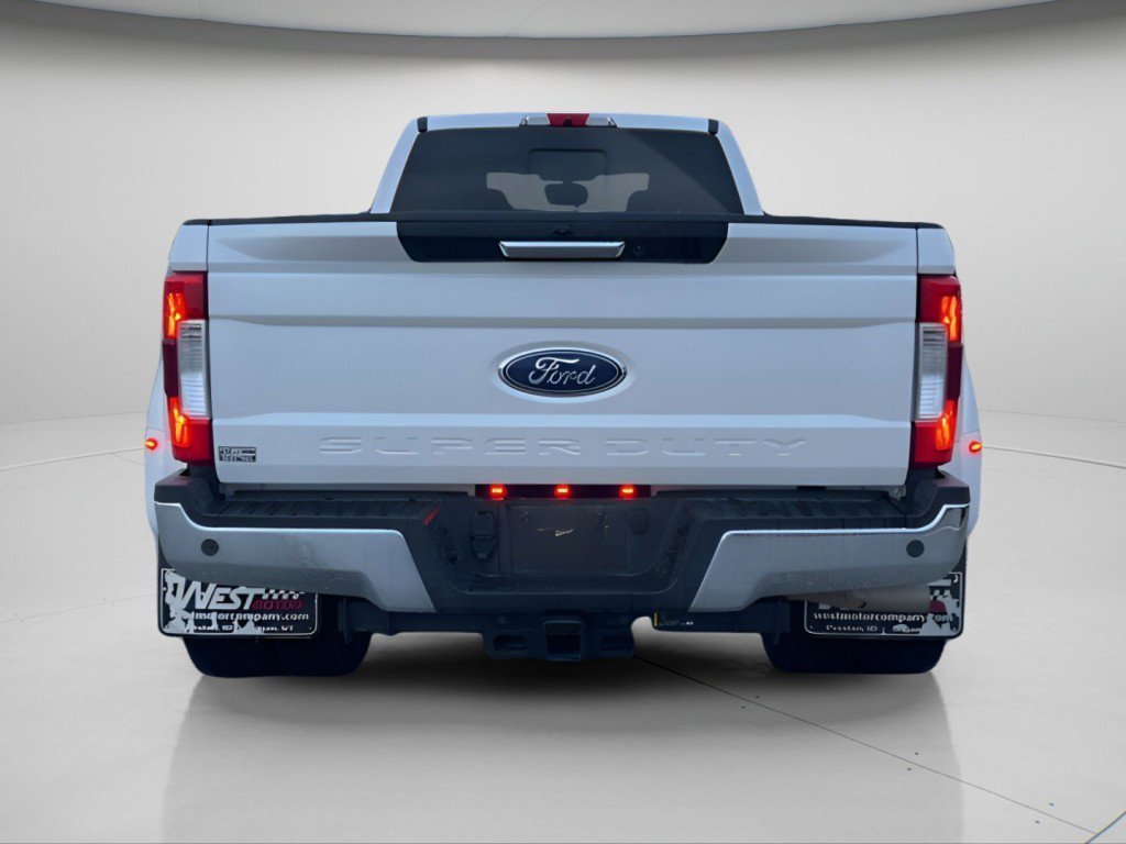 Used 2019 Ford F350 Lariat w/ Lariat Value Package image 9