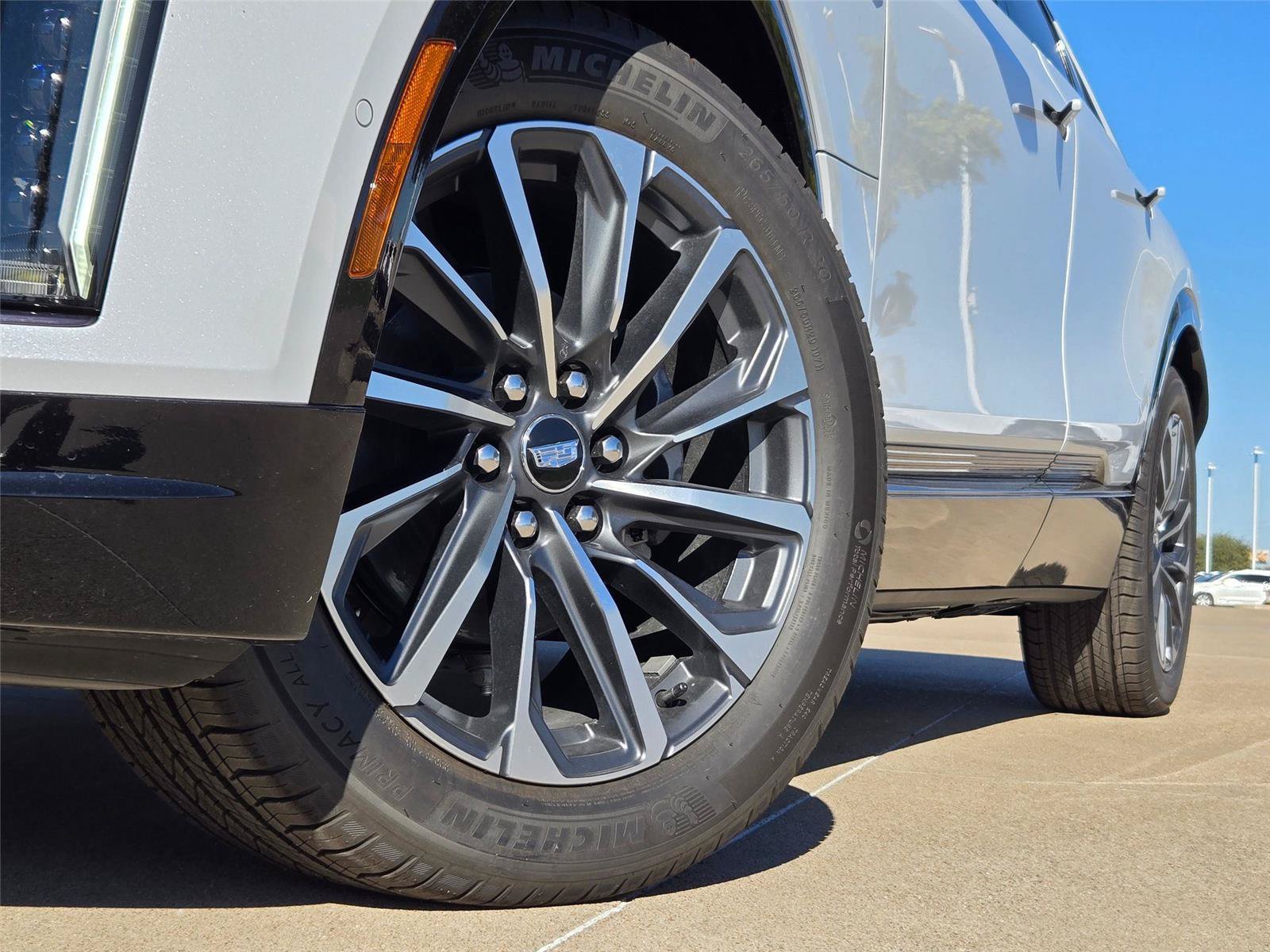 New 2026 Cadillac Lyriq Premium Luxury w/ LPO, Floor Liner Package AWD/4WD image 8