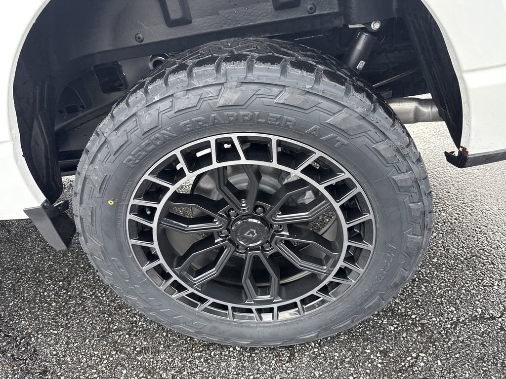 New 2026 Ford F150 XLT w/ Equipment Group 302A MID image 18