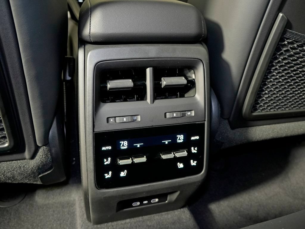 Certified 2026 Porsche Macan 4 Electric AWD/4WD image 36