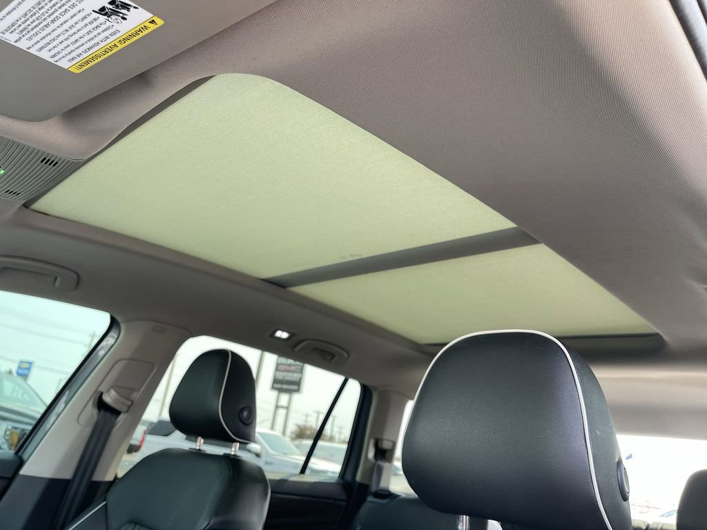 Used 2024 Volkswagen Atlas SEL Premium R-Line image 22