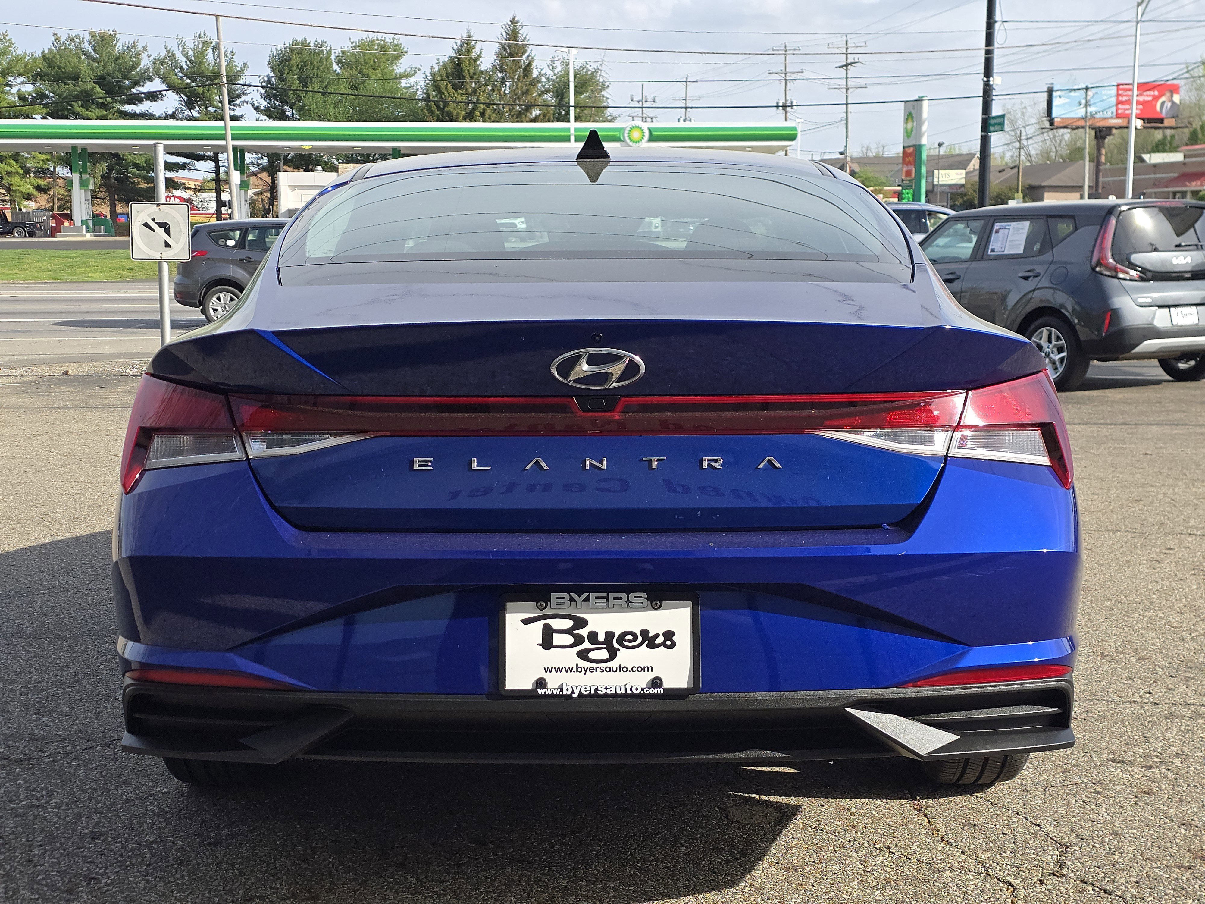 Used 2021 Hyundai Elantra SEL FWD image 6