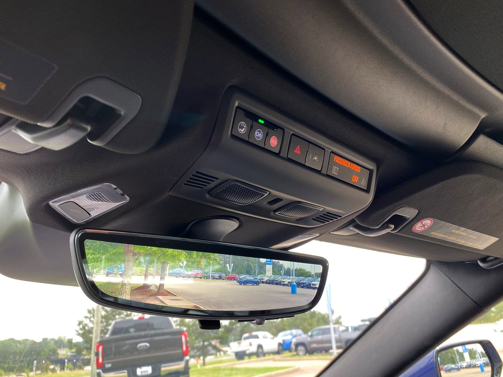 Used 2025 Chevrolet Corvette Stingray Coupe w/ 1LT image 35