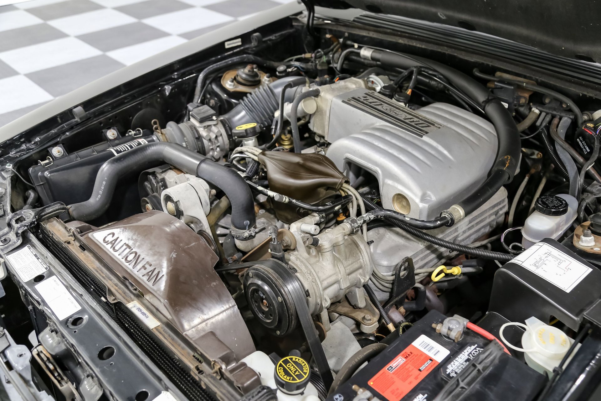 Used 1989 Ford Mustang LX RWD image 14