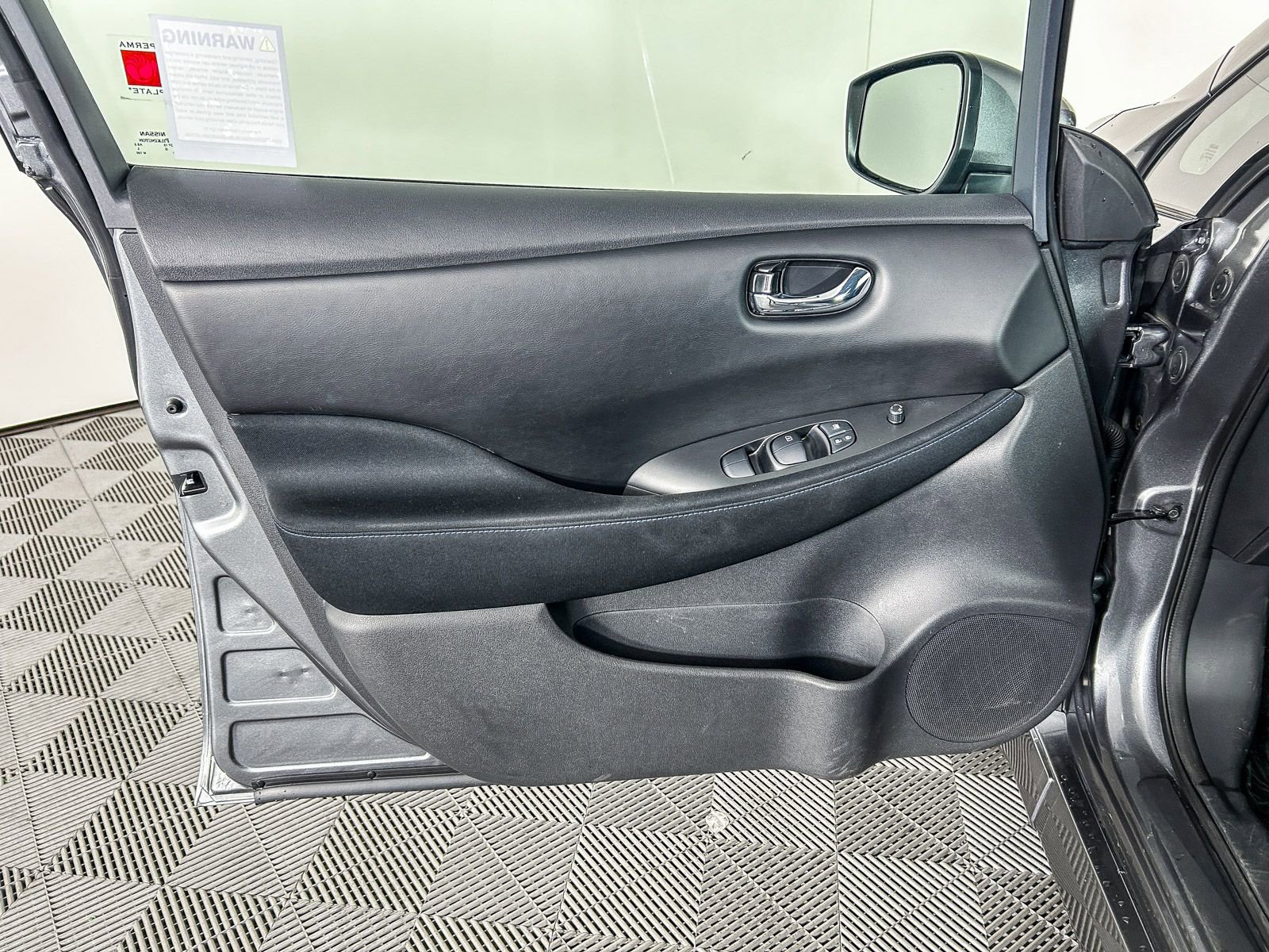 Used 2018 Nissan Leaf S w/ S Charge Package image 20