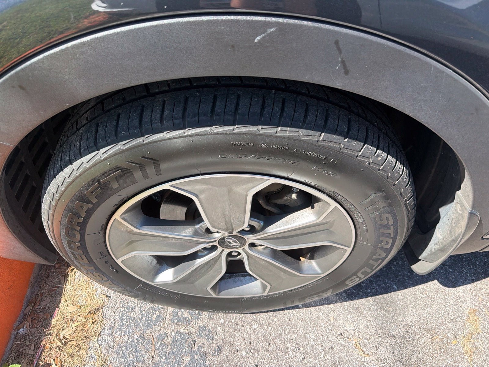 Used 2014 Hyundai Santa Fe Limited FWD image 4