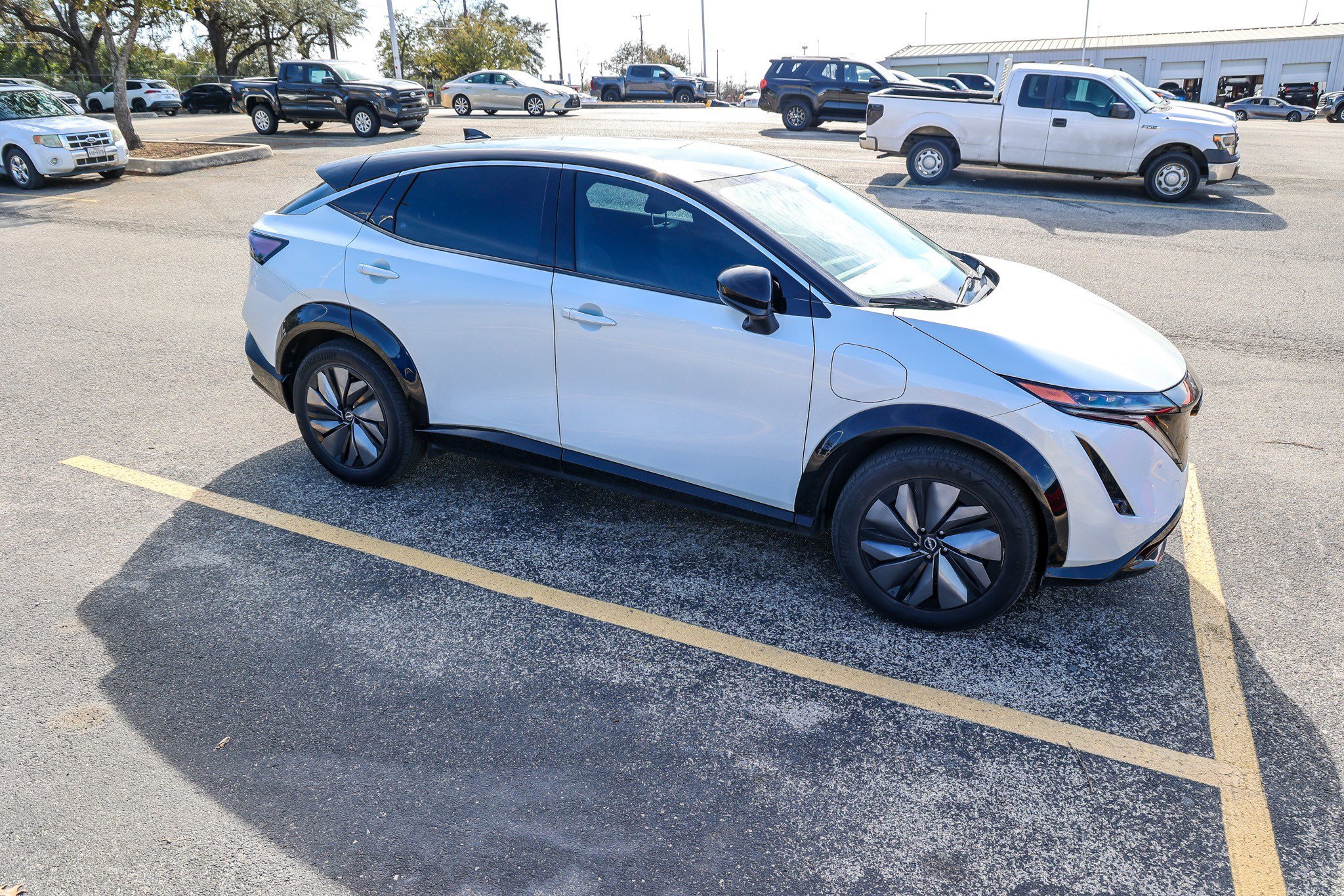 Used 2023 Nissan Ariya FWD image 7