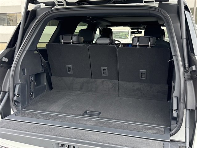 New 2025 Lincoln Navigator Black Label image 25