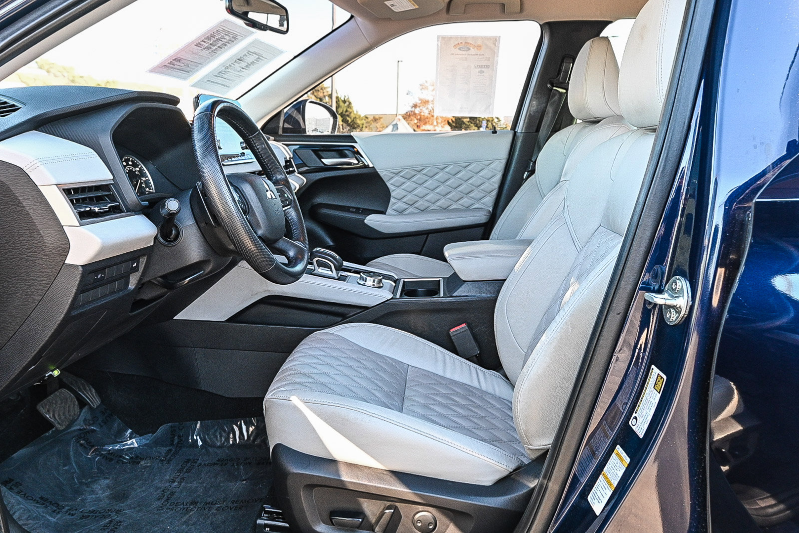 Used 2022 Mitsubishi Outlander SEL image 18