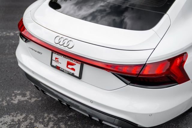 Used 2022 Audi e-tron GT Premium Plus AWD/4WD image 18