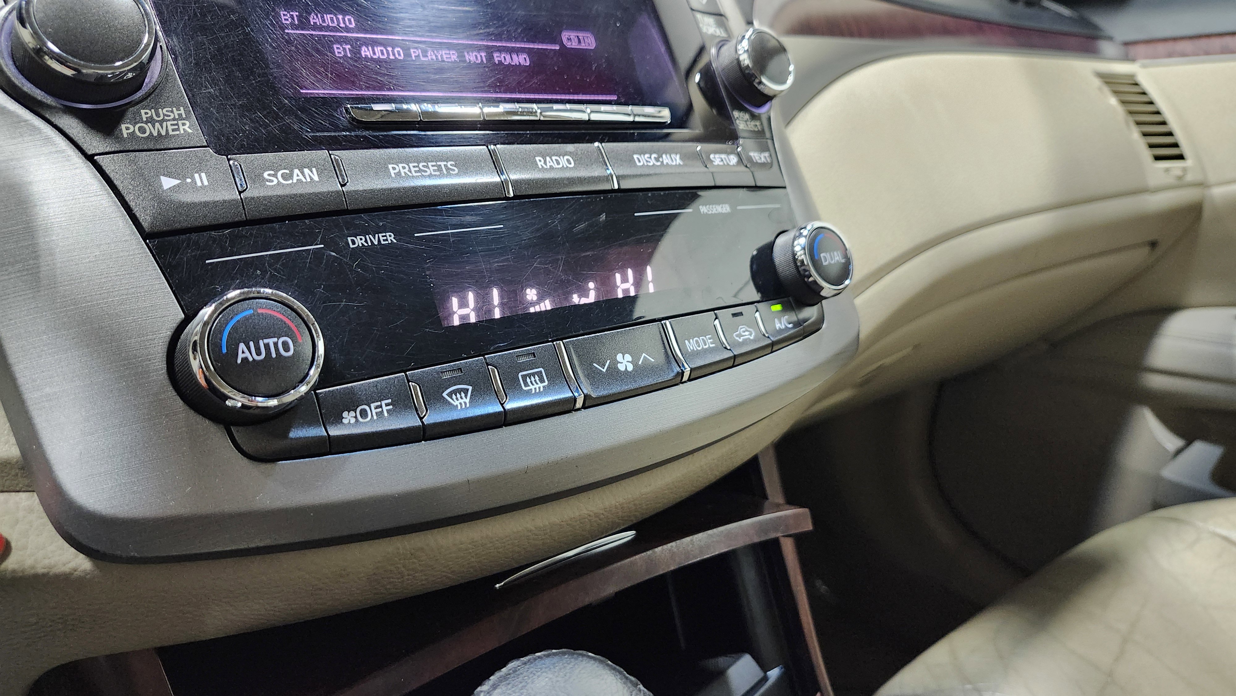 Used 2011 Toyota Avalon image 29