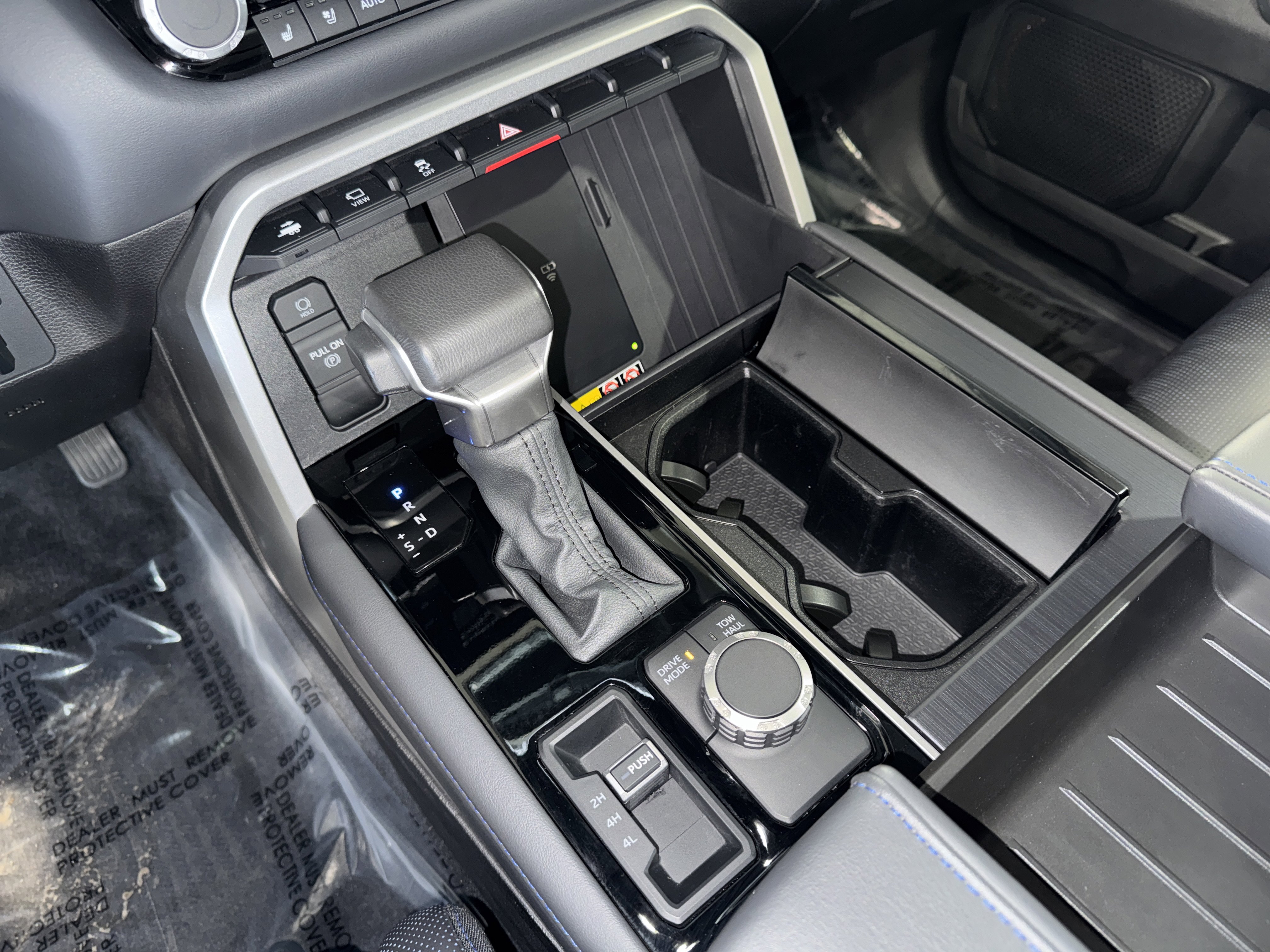 Used 2025 Toyota Sequoia Platinum image 29