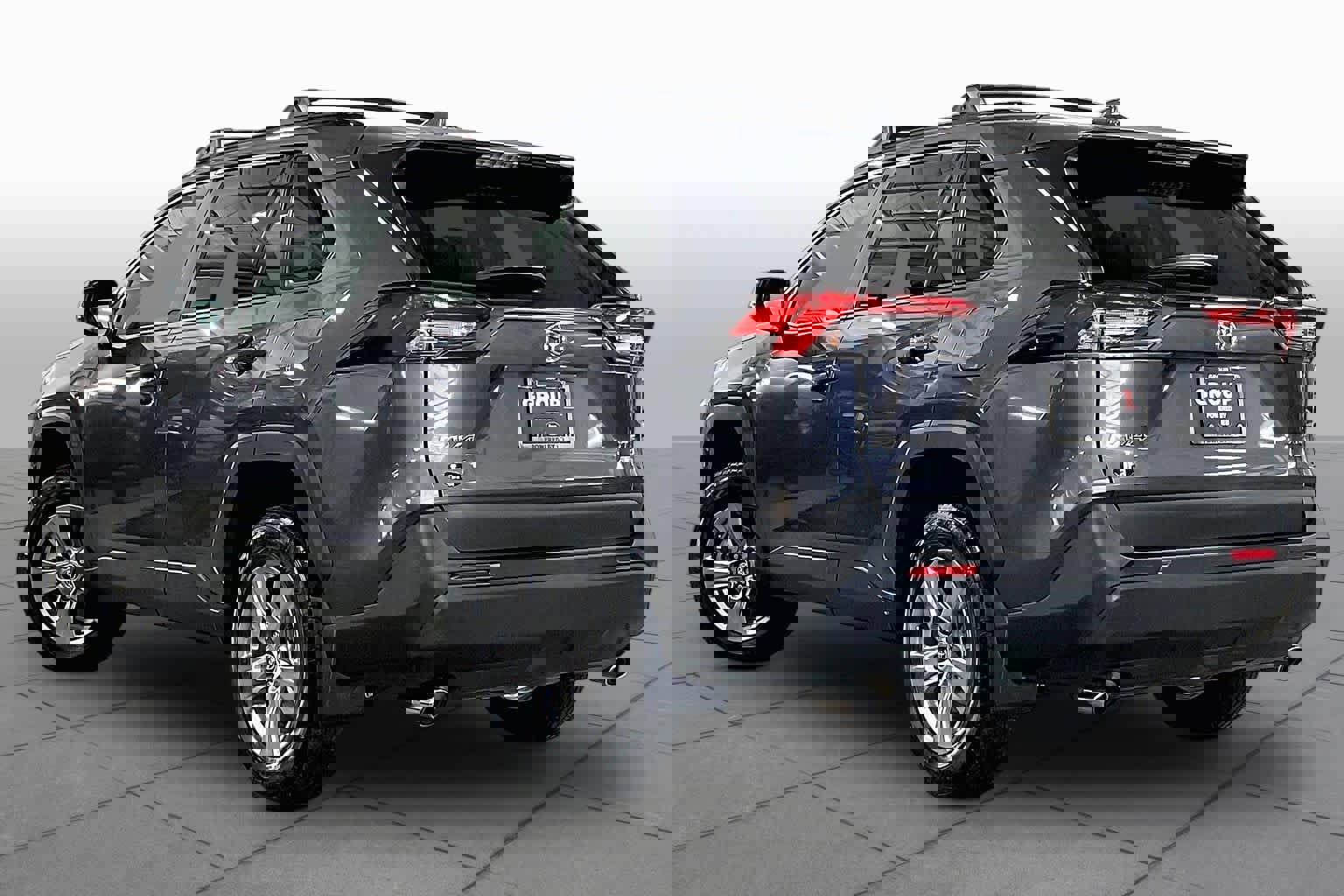 Used 2024 Toyota RAV4 XLE w/ Convenience Package image 12