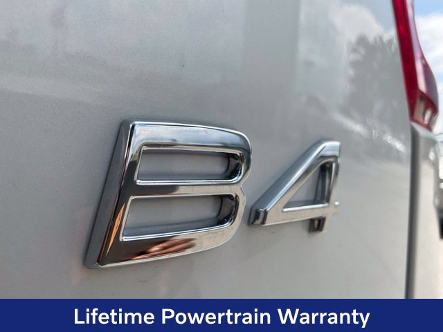 New 2026 Volvo XC40 B4 Core w/ Climate Package FWD image 25