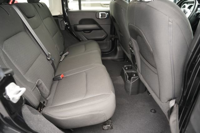 Used 2022 Jeep Wrangler Unlimited Sahara w/ Cold Weather Group image 15