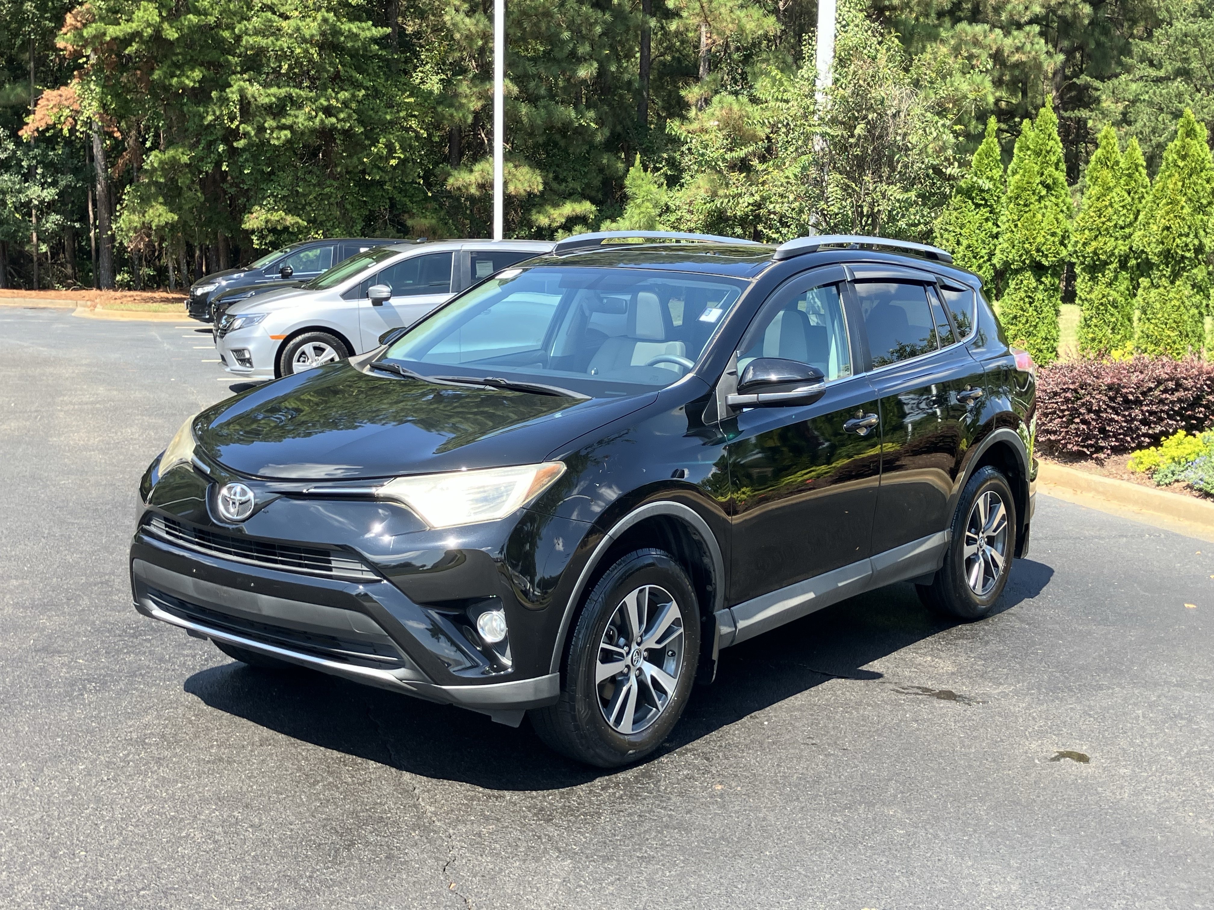 Used 2016 Toyota RAV4 XLE FWD image 6