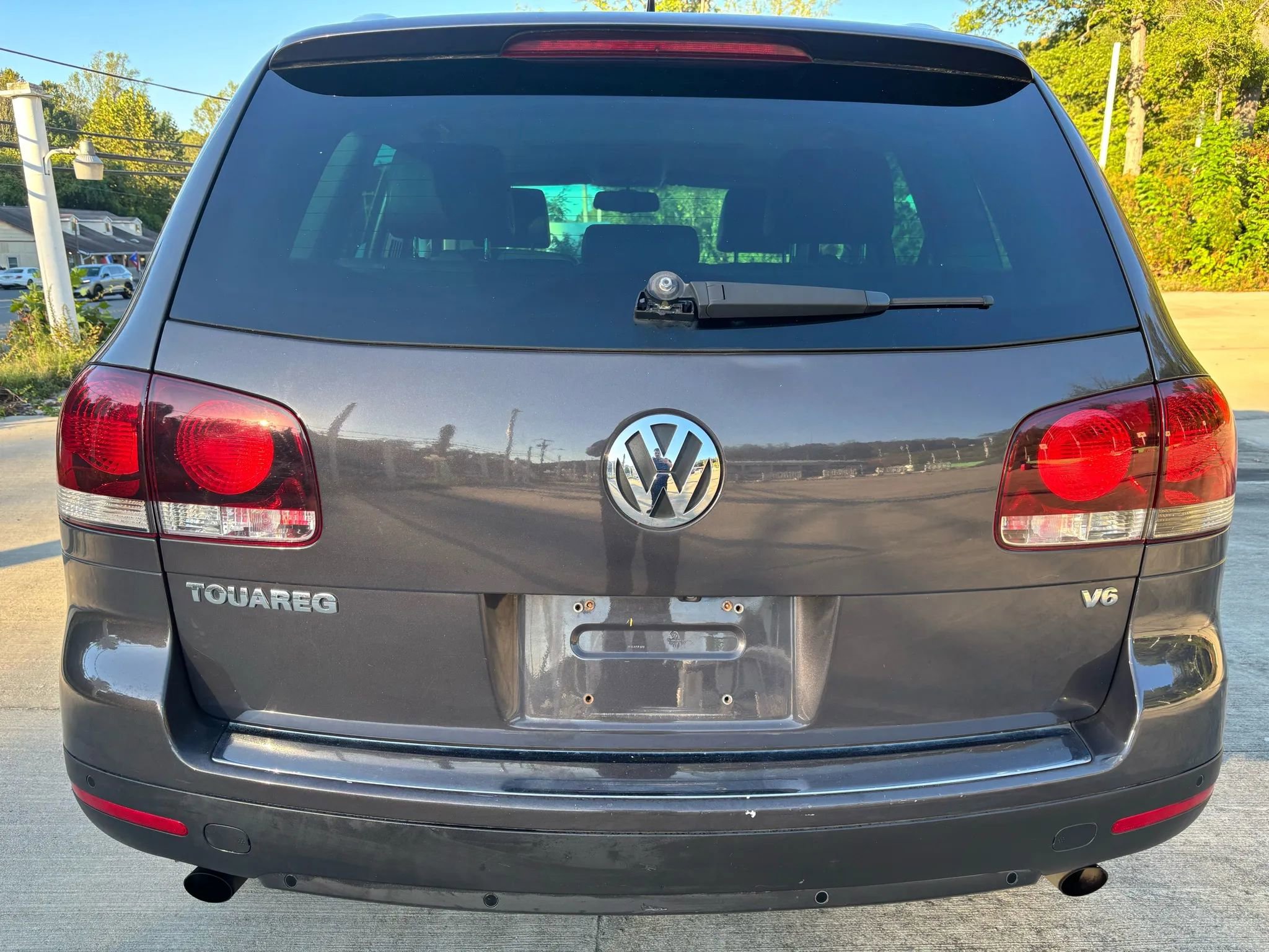 Used 2009 Volkswagen Touareg VR6 image 8