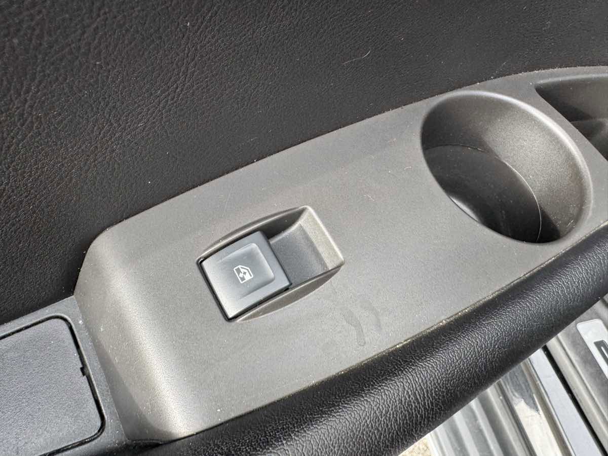Used 2017 Cadillac Escalade Luxury AWD/4WD image 44