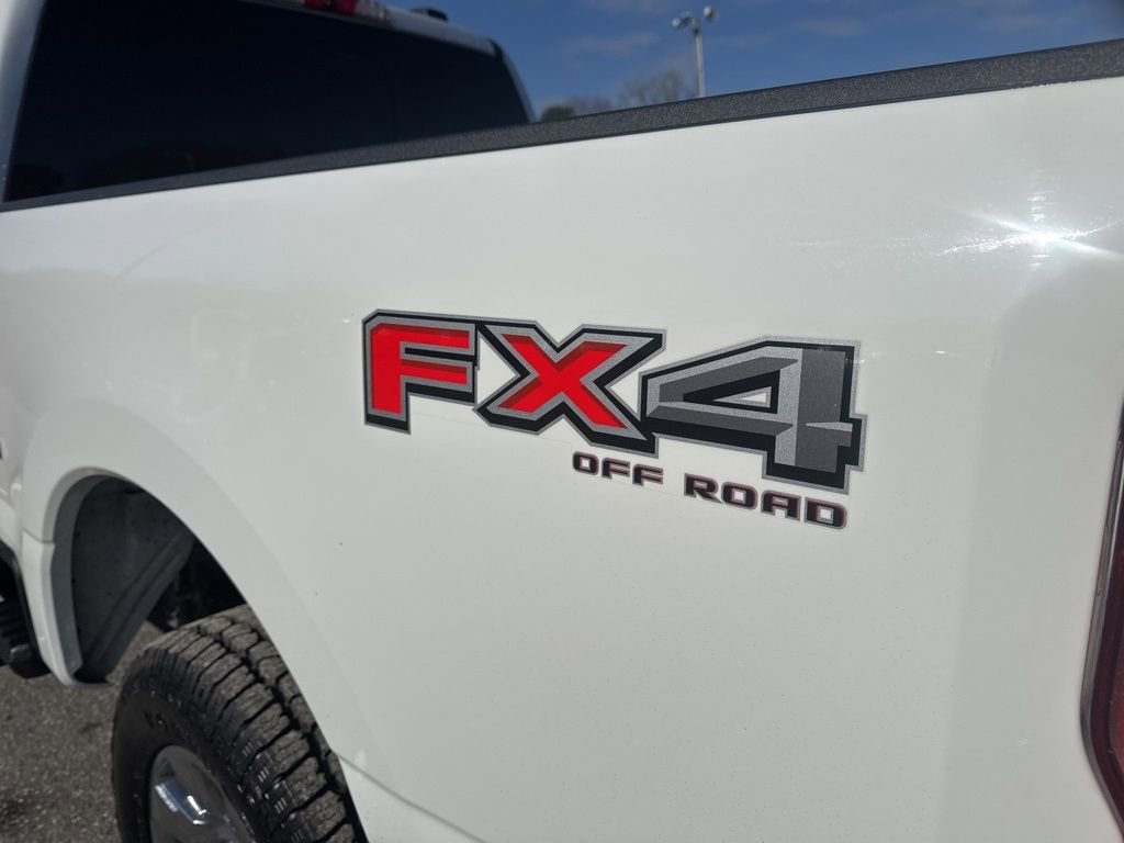 Used 2023 Ford F250 Lariat w/ Chrome Package image 31