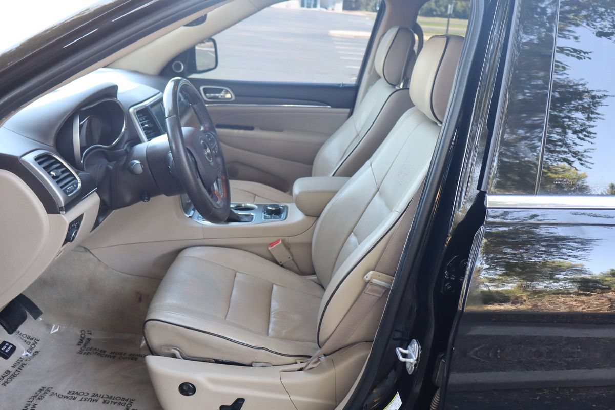 Used 2018 Jeep Grand Cherokee Overland AWD/4WD image 19