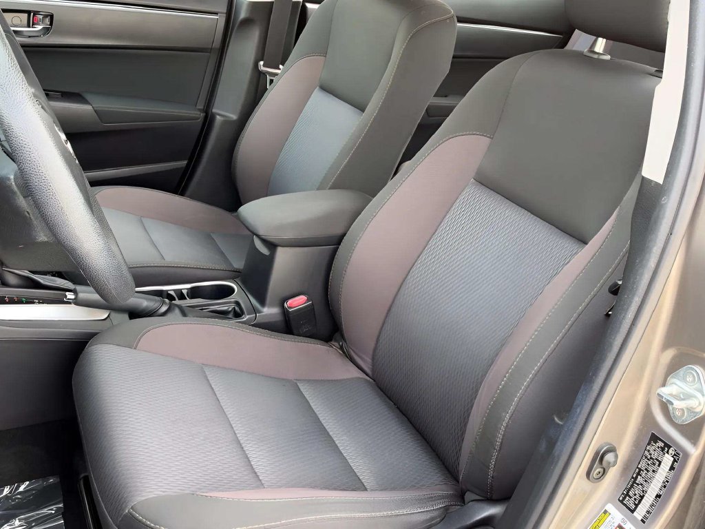 Used 2017 Toyota Corolla LE w/ Carpet Mat Package (TMS) FWD image 26