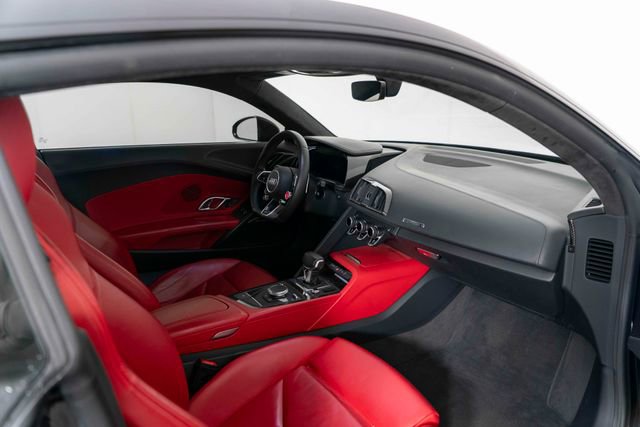 Used 2018 Audi R8 V10 plus image 25