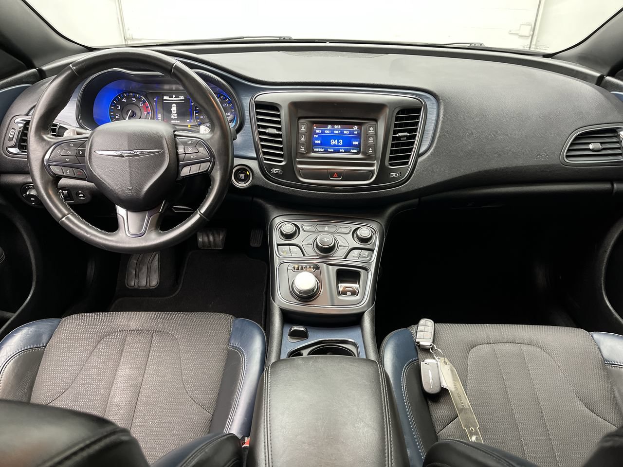 Used 2015 Chrysler 200 S FWD image 4