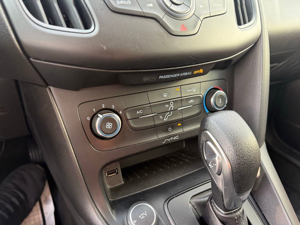 Certified 2017 Ford Focus SE image 24