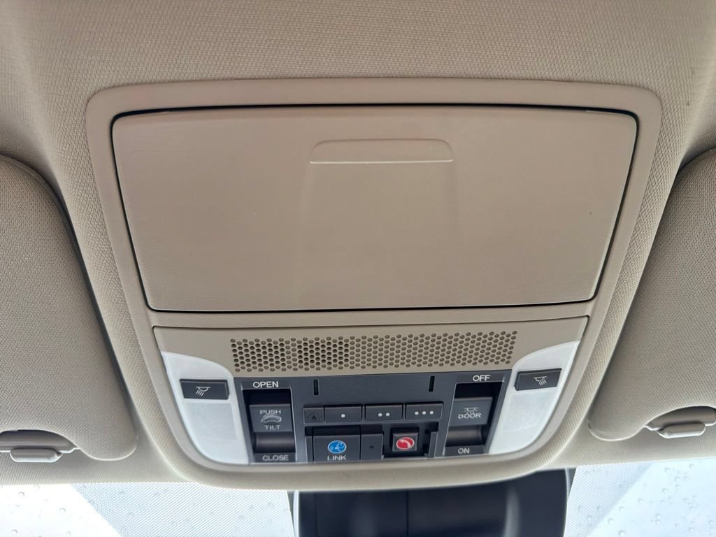 Used 2020 Acura MDX w/ Technology Package AWD/4WD image 29
