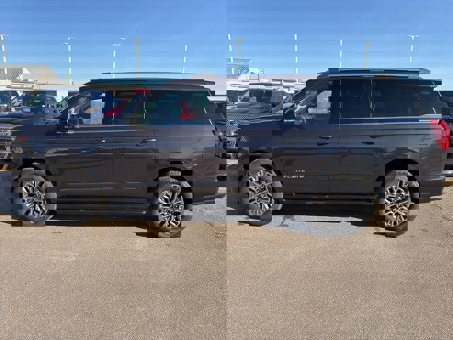 New 2026 Ford Expedition Max Platinum image 3