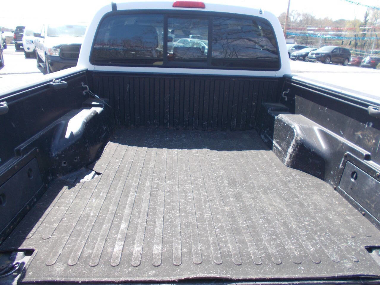 Used 2015 Toyota Tacoma 4x4 Double Cab w/ SR5 Package image 18