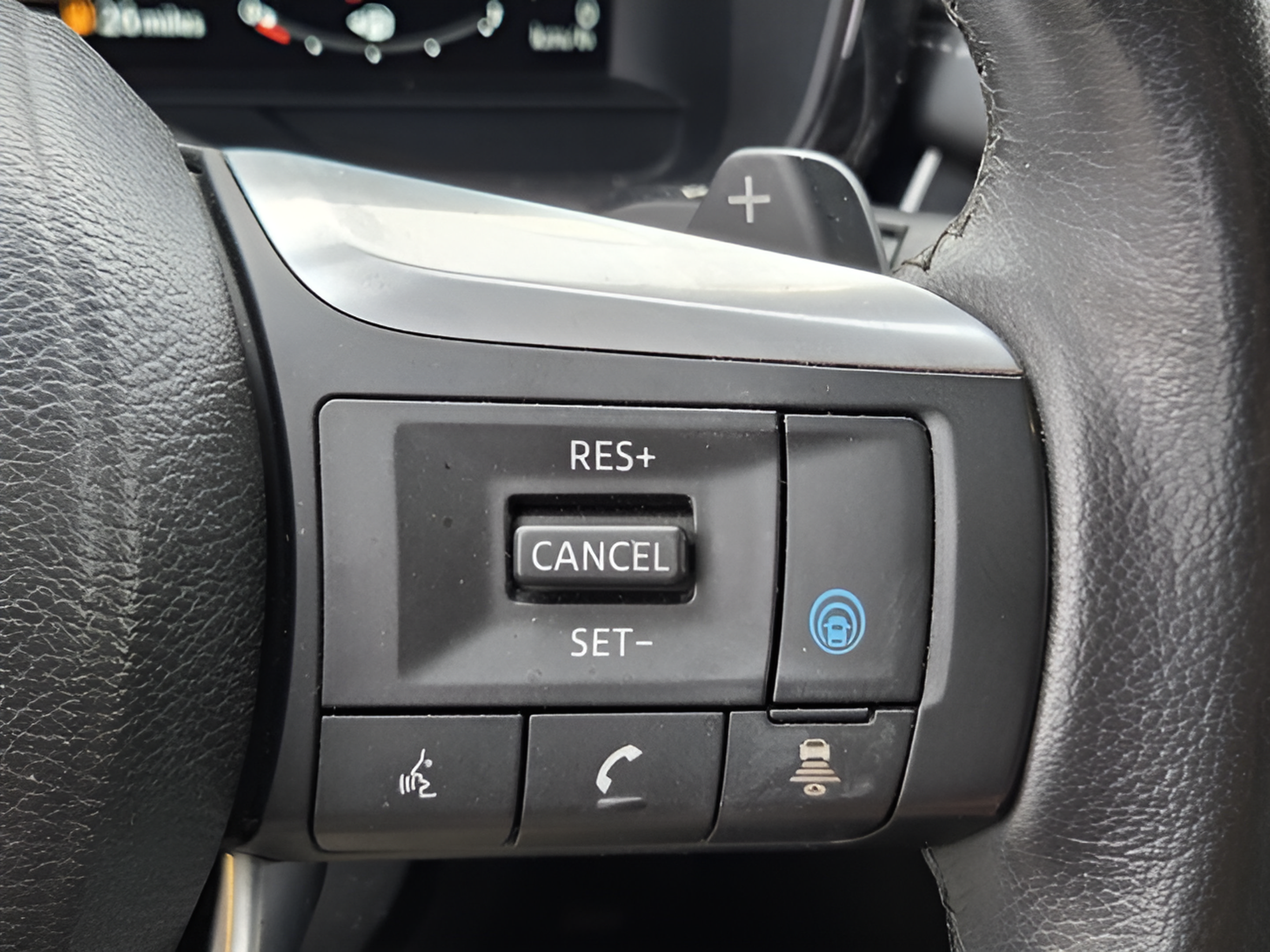Used 2023 INFINITI QX60 Luxe AWD/4WD image 23