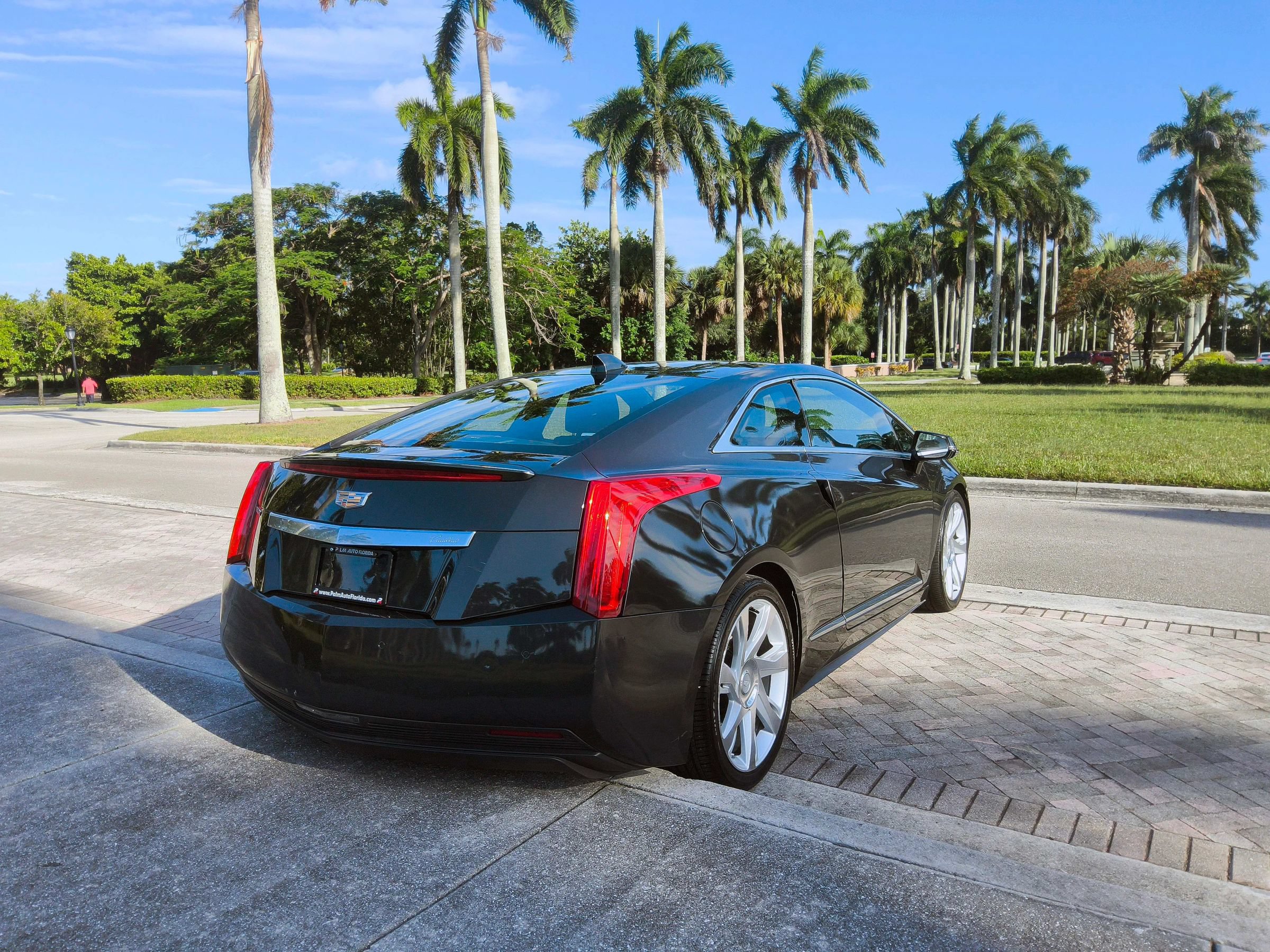 Used 2016 Cadillac ELR FWD image 18