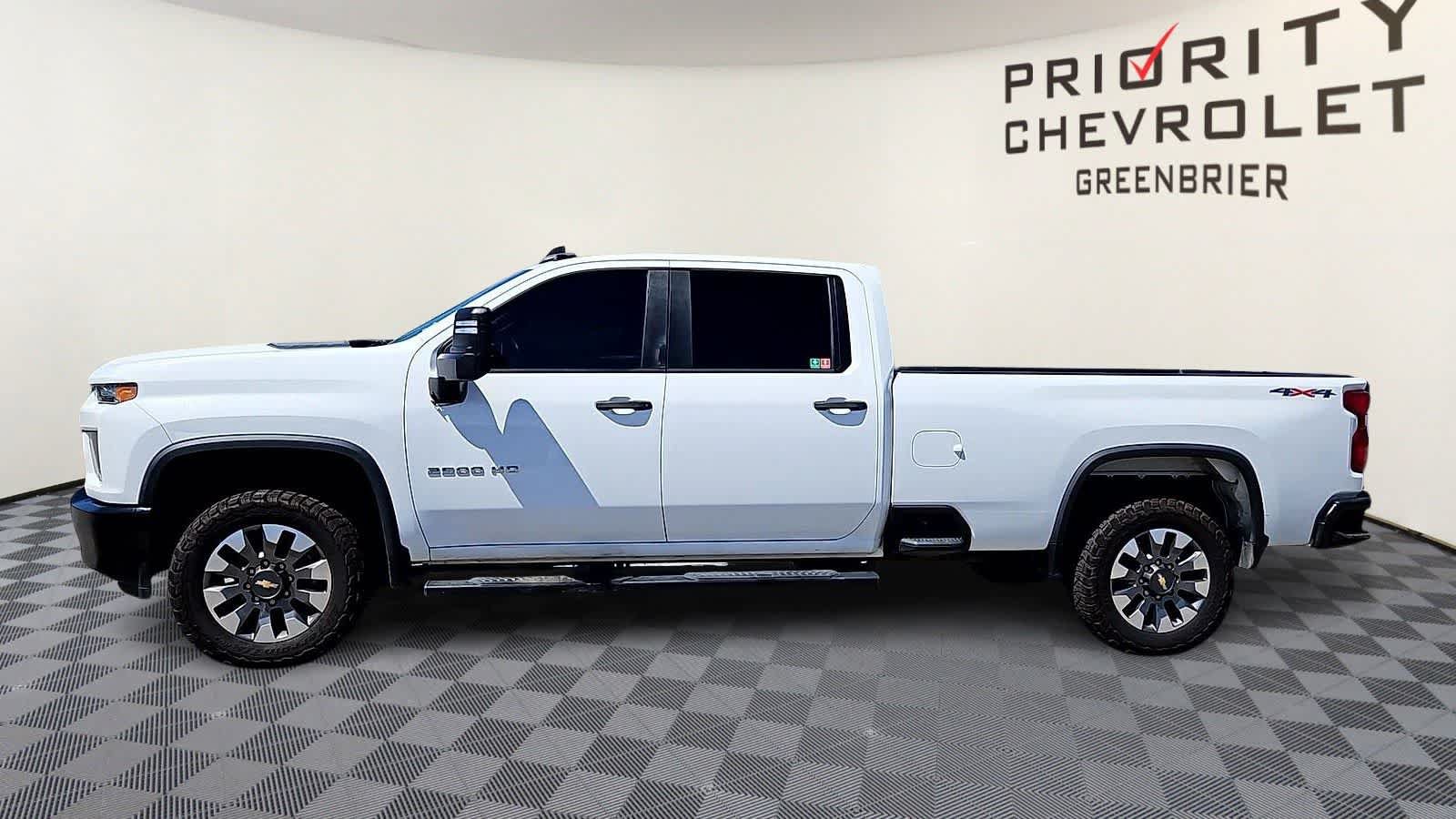 Used 2023 Chevrolet Silverado 2500 Custom w/ Custom Convenience Package AWD/4WD image 5
