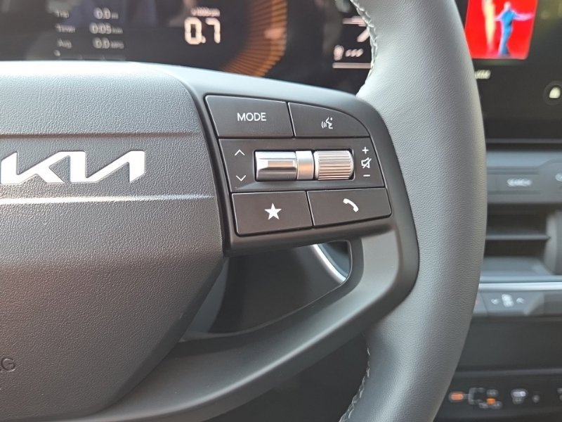 New 2026 Kia K4 EX FWD image 30