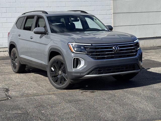 New 2026 Volkswagen Atlas SE image 2