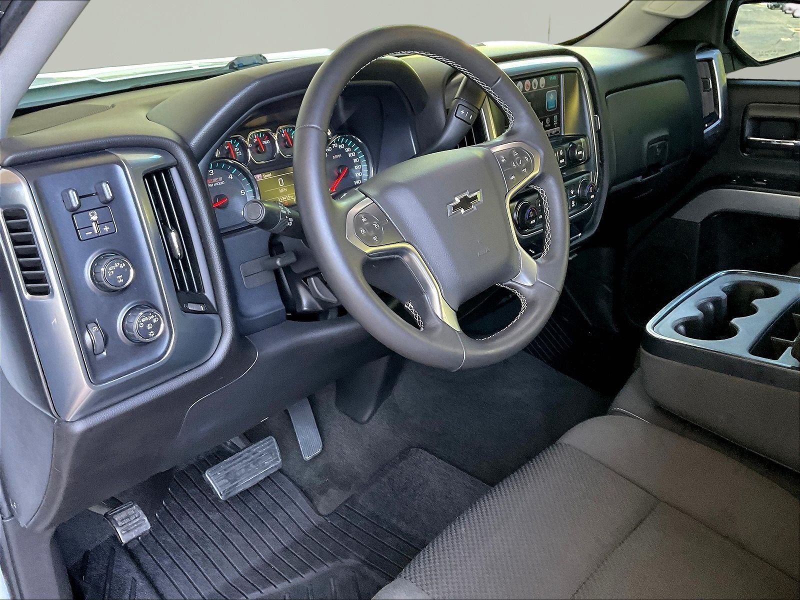 Used 2017 Chevrolet Silverado 1500 LT w/ All Star Edition AWD/4WD image 18
