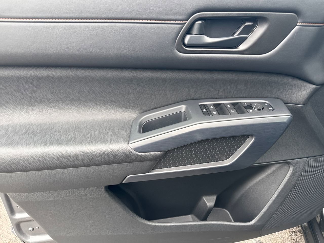 Used 2024 Nissan Pathfinder Rock Creek image 15