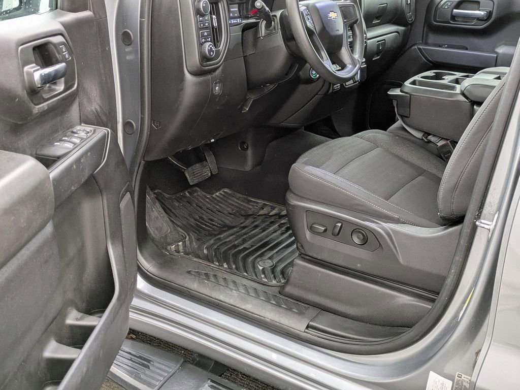 Used 2024 Chevrolet Silverado 1500 Custom AWD/4WD image 33